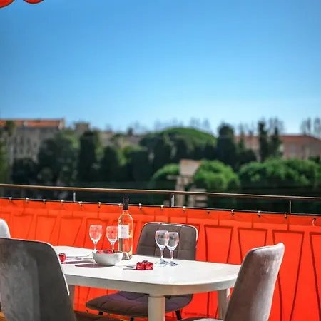 아파트 L'oranger - Terrasse - Parking Prive - Wifi 멍똥